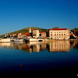 Luki Trogir